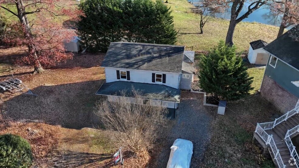 2636 Haddaway Rd, Sparrows Point, MD 21219 - photo 2