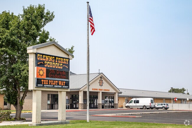 Older students in Glenns Ferry will attend Glenns Ferry High School.