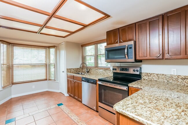 8612 Villa Nova St, Orlando, FL 32817 - photo 5