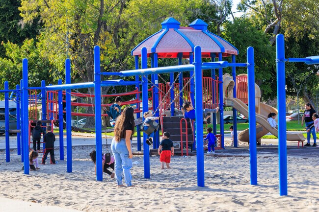 Wilmington Recreation Center features swings and picnic areas, perfect for family outings.