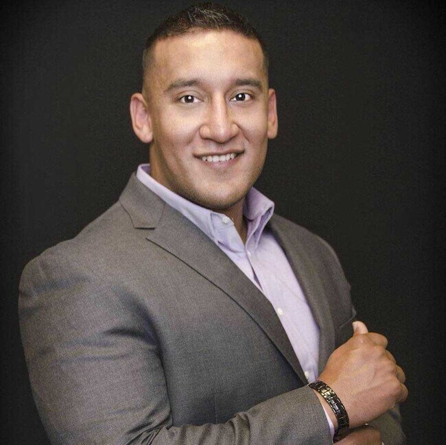 Agent Photo