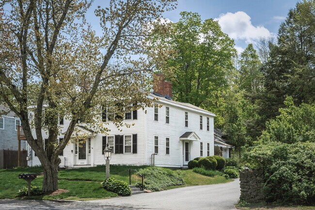 329 Main St unit 329, West Newbury, MA 01985 - photo 4