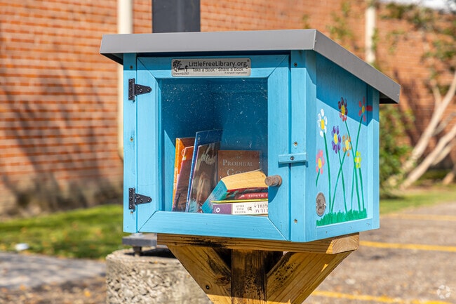 Little Free Libraries can be found in Oak Hills Place, LA.