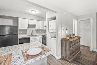 7999 Silverleaf Dr, Indianapolis, IN 46260