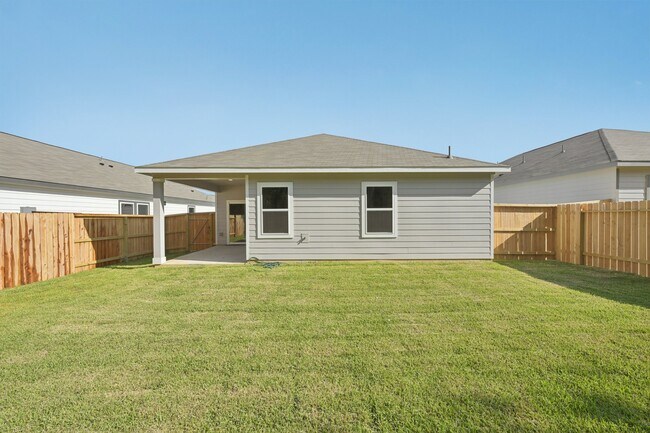 12813 Amber Grass Dr unit 38439609, Buda, TX 78610 - photo 2