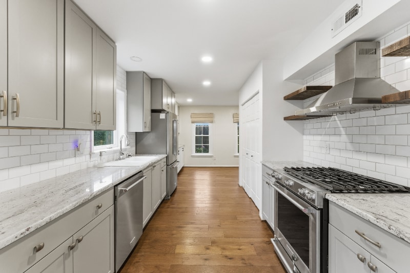 210 73rd St, Virginia Beach, VA 23451 - photo 1