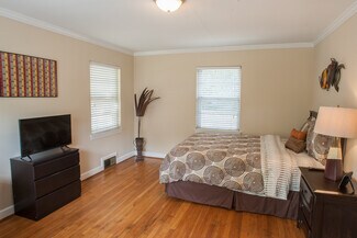 1915 Walker Ave, College Park, GA 30337