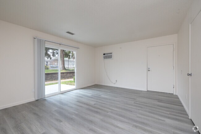 Windham Chase, Saint Louis, MO 63138 - photo 6