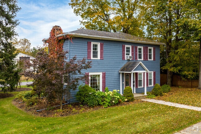 Colonial Revival style homes are popular in Fayetteville, NY.