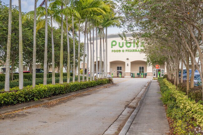 Shop all you need at Publix in Eureka Promenade just outside of Outer Homestead, FL.