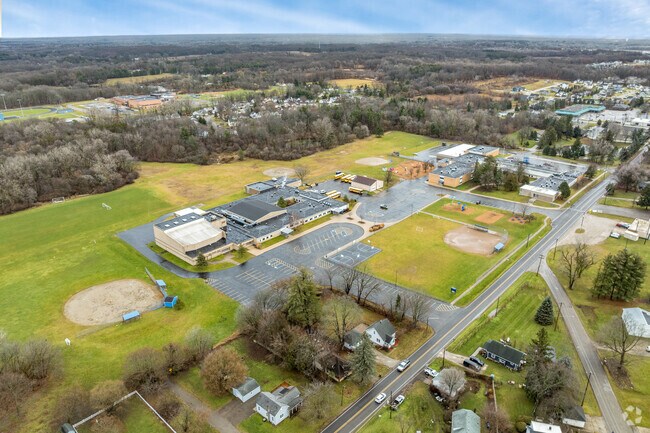 Bath Middle School focuses on students from 6-8.