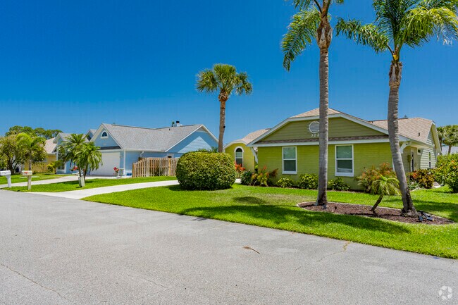 This single family Fairway home has a neatly manicured lawn and excellent curb appeal.