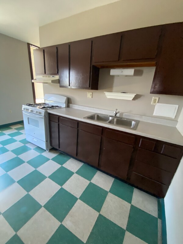 2454 River Rd unit 2, Cincinnati, OH 45204 - photo 4