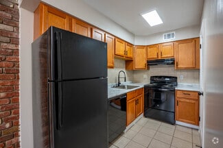 2638 Cold Spring Manor Dr, Indianapolis, IN 46222