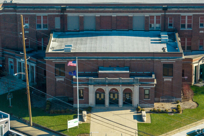 The Oaks Academy Middle School offers a quality education to every student who attends.