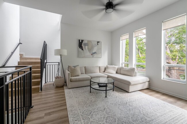 723 SE 16th Ct, Fort Lauderdale, FL 33316 - photo 5