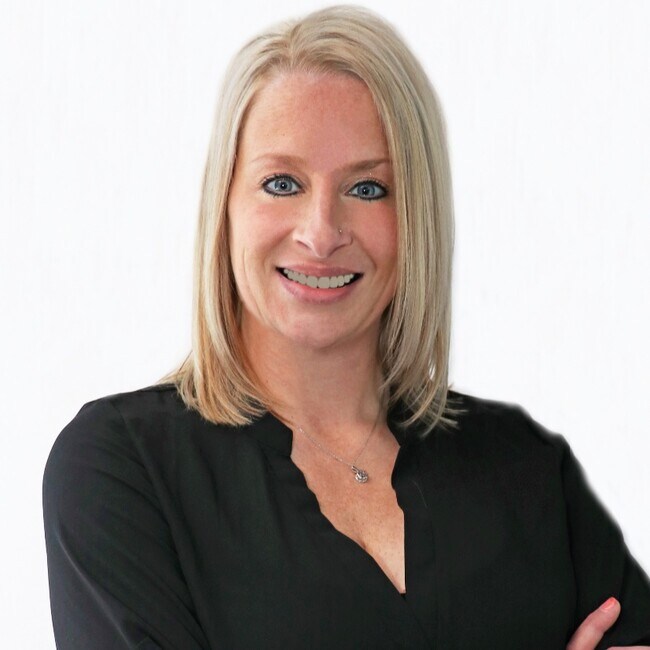 Lana Marks, Real Estate Agent in East Liverpool, OH