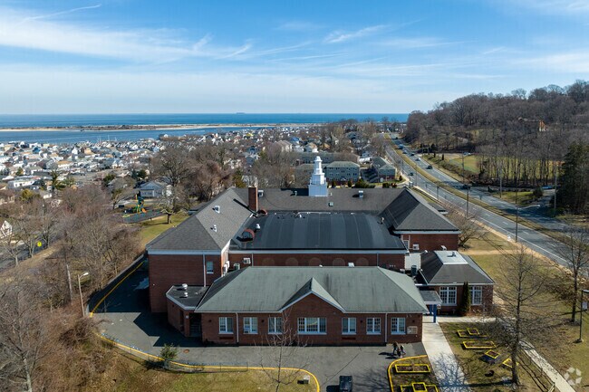 Aerial view of Highlands Elementary School.