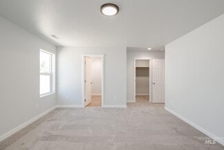 6982 S Old Farm Ave, Meridian, ID 83642