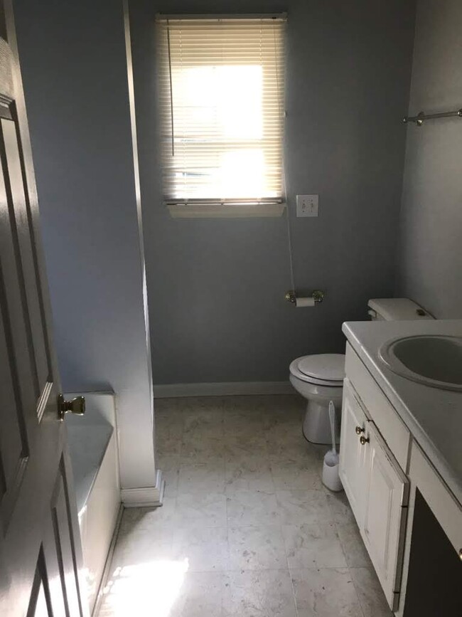 1430 Waterford Ln, Monroe, GA 30656