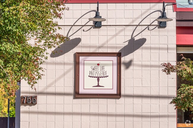 Sweet Life Patisserie has delicious treats in the Jefferson Westside neighborhood of Eugene.