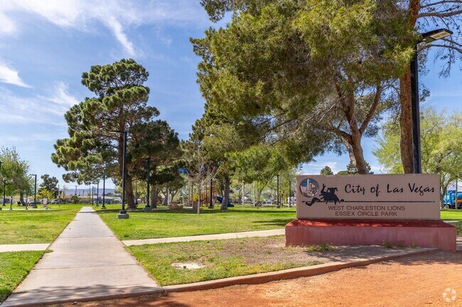 Essex West Charleston park serves residents of several surround neighborhoods.