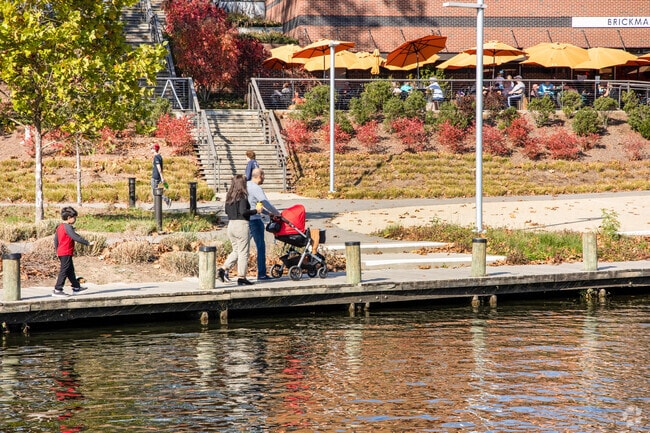 Laurel Hill residents creating lifelong memories by the water's edge, together as a family.