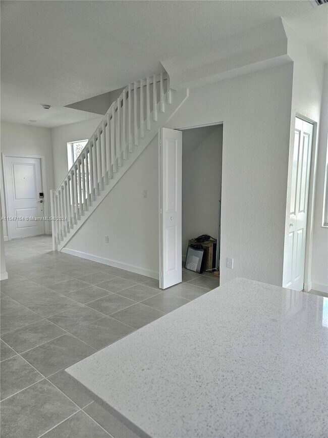 29221 SW 162nd Ct, Homestead, FL 33033 - photo 4