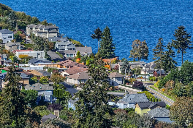 Marine Hills beautiful streets rise up to give an amazing view of the water.
