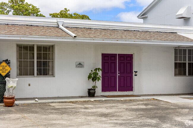 Cocoplum Nature School offers several scholarships for students.