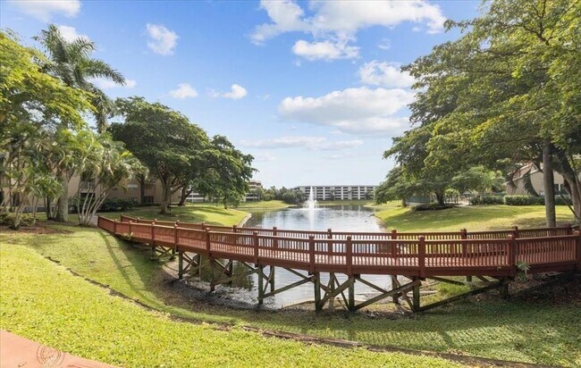 1885 Palm Cove Blvd unit Verano, Delray Beach, FL 33445 - photo 6