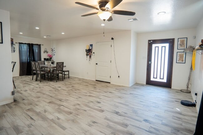 2231 E 14th St, Yuma, AZ 85365 - photo 6