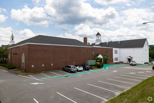 Henniker Community School in Henniker serves grades Pre-K to 8th grade.