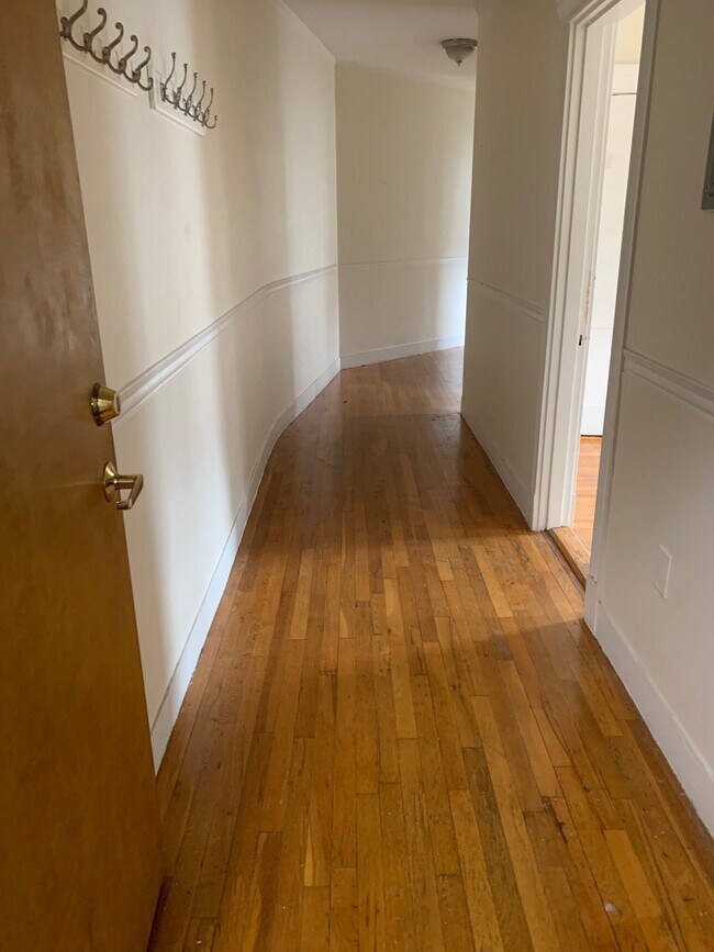 384 Riverway unit 6, Boston, MA 02115 - photo 2