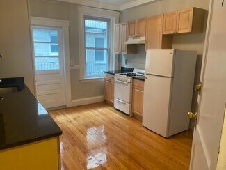 224 Hanover St, Boston, MA 02113