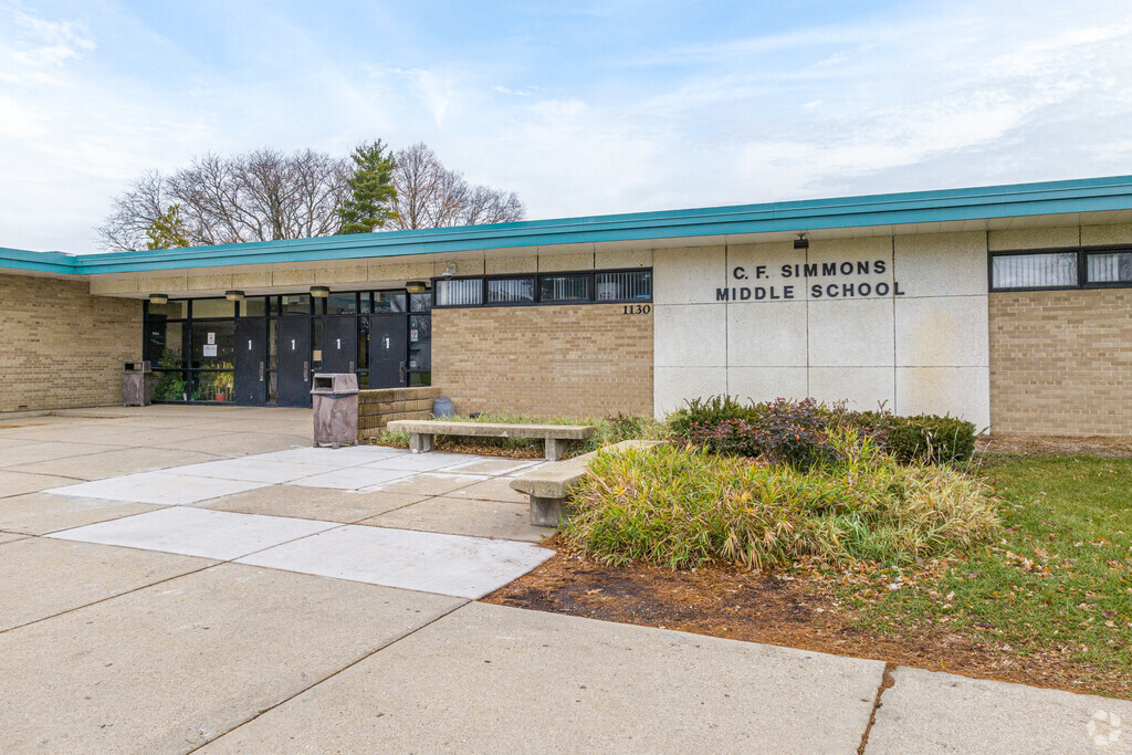 Simmons Middle School is part of East Aurora District No. 131.