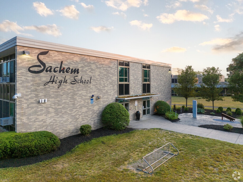 Sachem High School North, Lake Ronkonkoma NY Rankings & Reviews