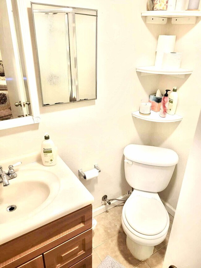 10478 Neiretto Ct unit Garden apartment, Rancho Cordova, CA 95670 - photo 5