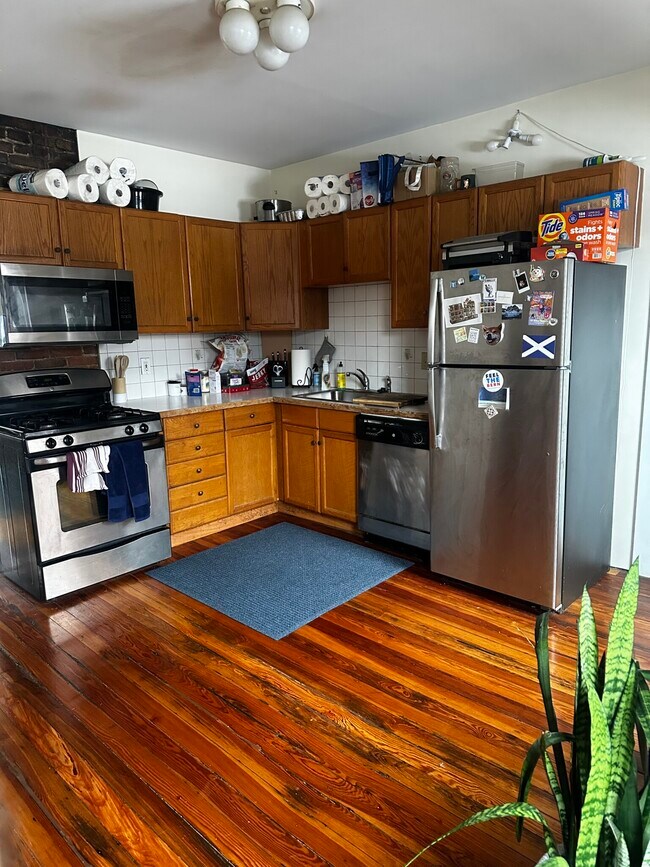 74 Gore St unit 3, Cambridge, MA 02141 - photo 4