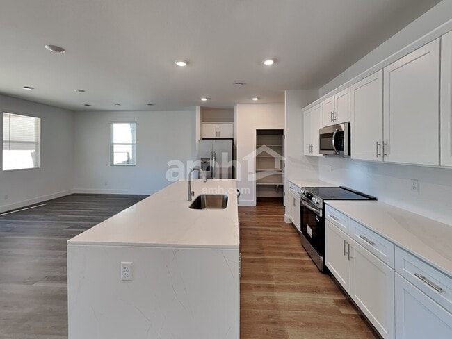 5843 Fly Fisher St, Las Vegas, NV 89113 - photo 3