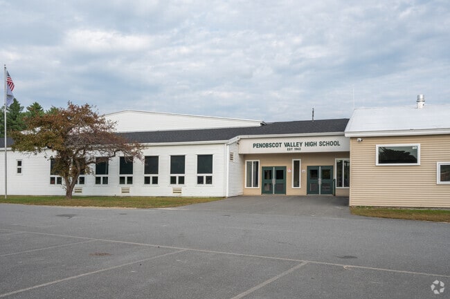 Penobscot Valley High School got a C for academics from Niche.