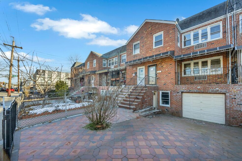 5614 Avenue N unit 2nd Floor, Brooklyn, NY 11234 - photo 1