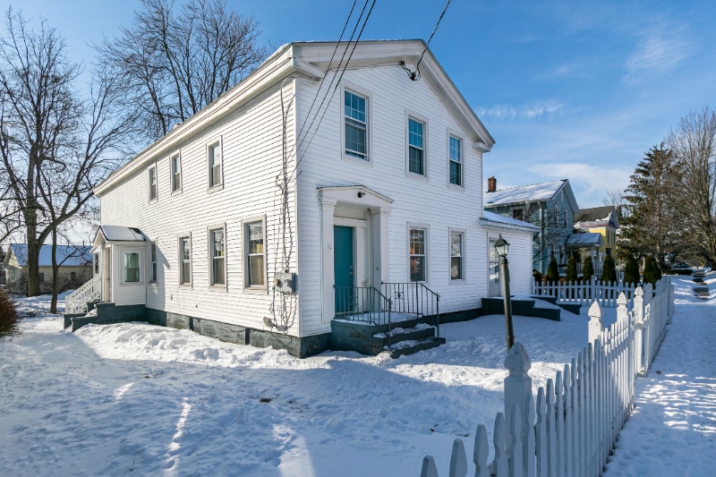 11 Charlotte St unit 4, Baldwinsville, NY 13027 - photo 1