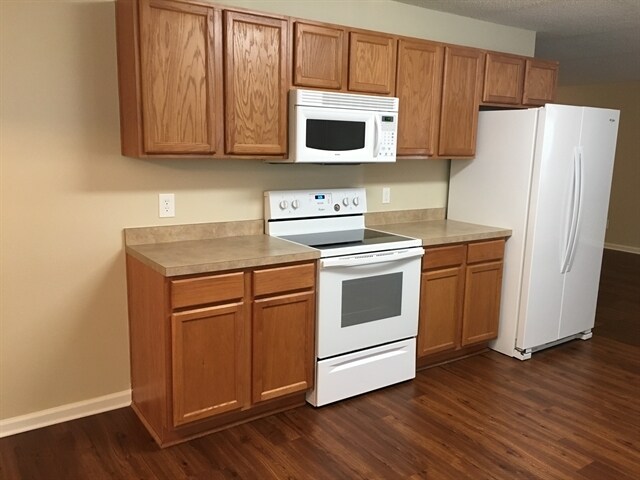 13 Holly Springs Cir, Savannah, GA 31407 - photo 5