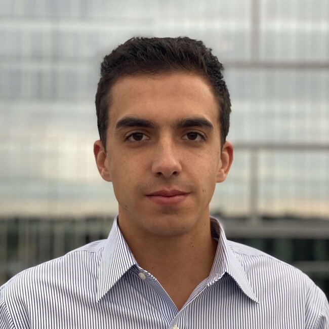 Agent Photo