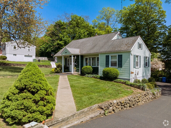 Beautiful colors and creative stonework are plentiful in the neighborhood of Goshen.