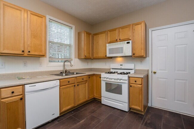 225 Chamberlyn Ln, Hiram, GA 30141 - photo 6