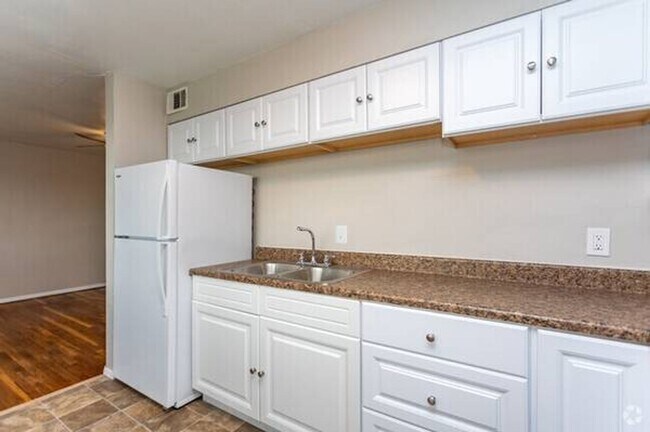 Peak 1535 on South 8th Street, Colorado Springs, CO 80905 - photo 2
