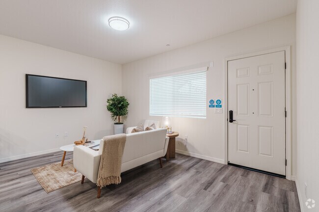 Grapevine Villa, Delano, CA 93215 - photo 4