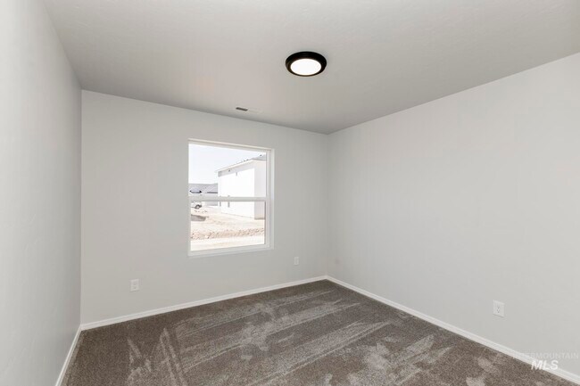 702 W Striped Owl St, Kuna, ID 83634 - photo 2